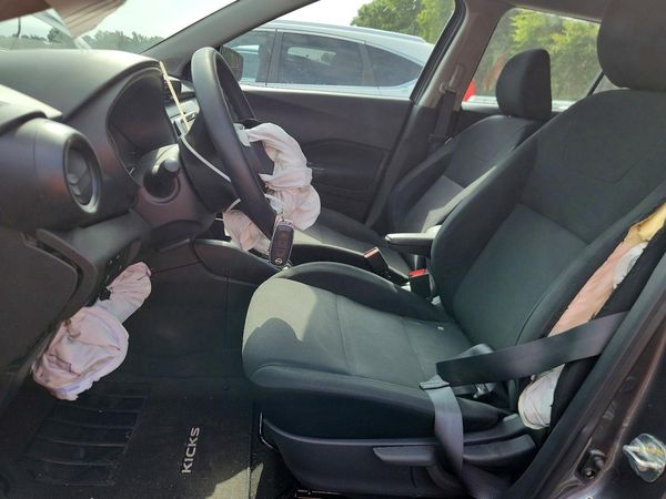 2023 NISSAN KICKS S — DENT
