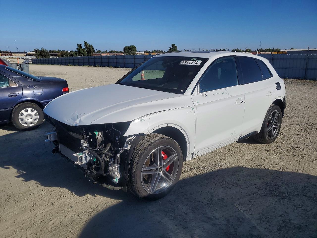 2024 AUDI Q5 E — Front 3/4