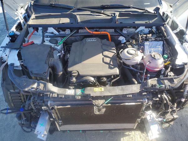 2024 AUDI Q5 E — Engine bay