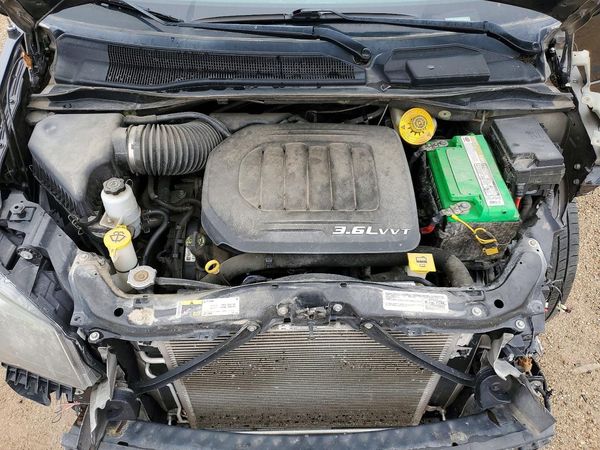2015 DODGE GRAND CARAVAN — Engine bay