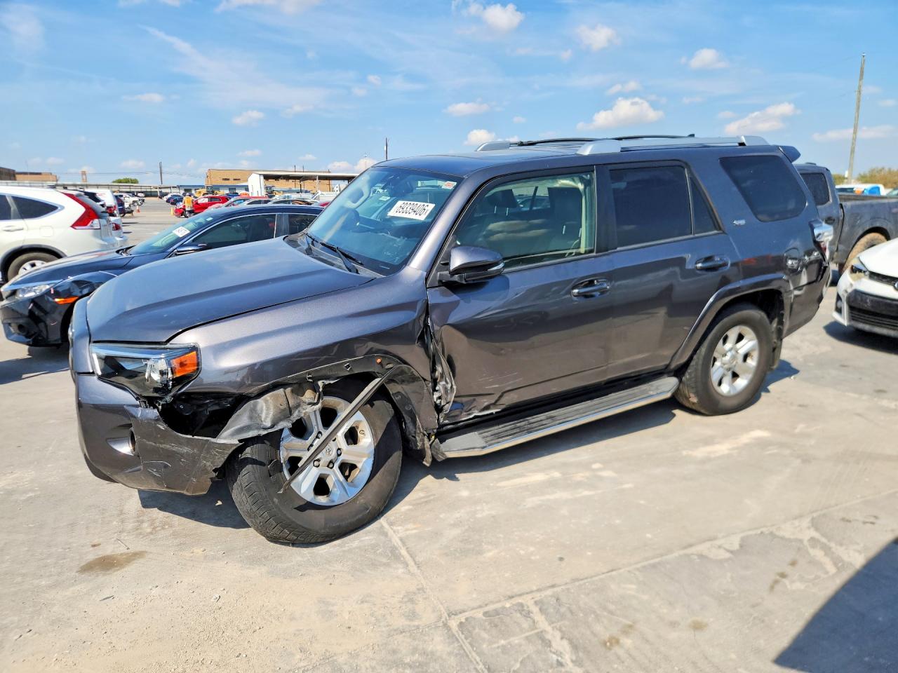 2016 TOYOTA 4RUNNER — Front 3/4