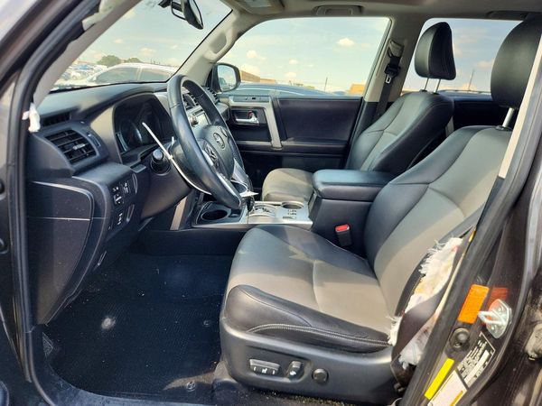 2016 TOYOTA 4RUNNER — DENT