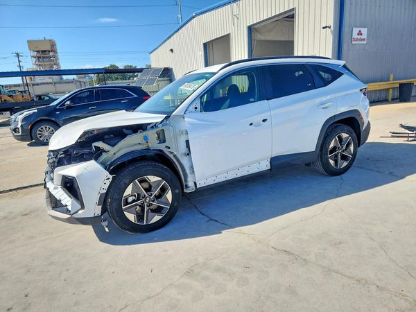 2026 HYUNDAI TUCSON — Front 3/4