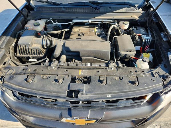 2022 CHEVROLET COLORADO Work Truck — Engine bay