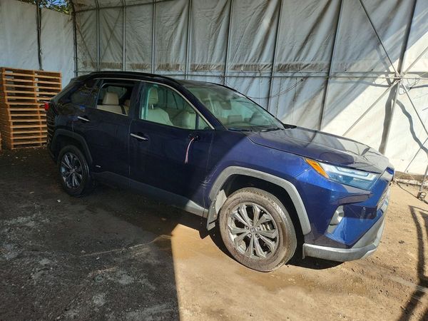 2023 TOYOTA RAV4 Limited — Passenger 3/4