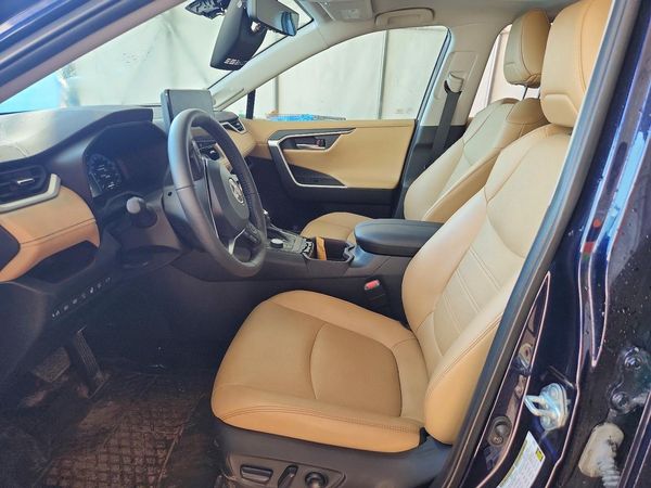 2023 TOYOTA RAV4 Limited — DENT
