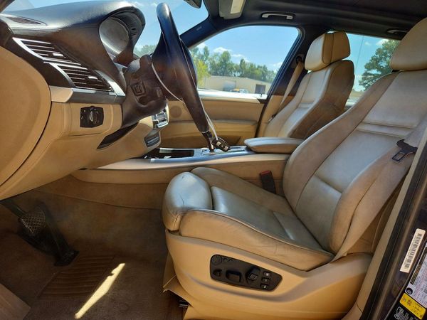 2012 BMW X5 xDrive50i — DENT