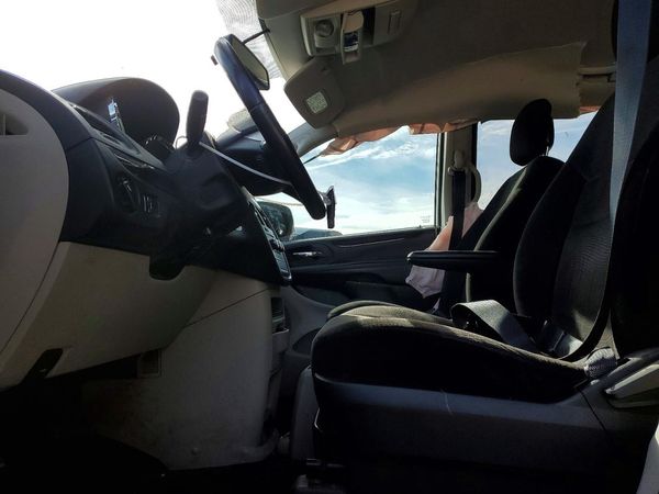 2013 DODGE GRAND CARAVAN SE — DENT