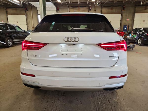2023 AUDI Q3 — DIRR