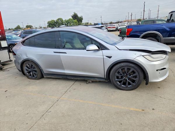2025 TESLA MODEL X