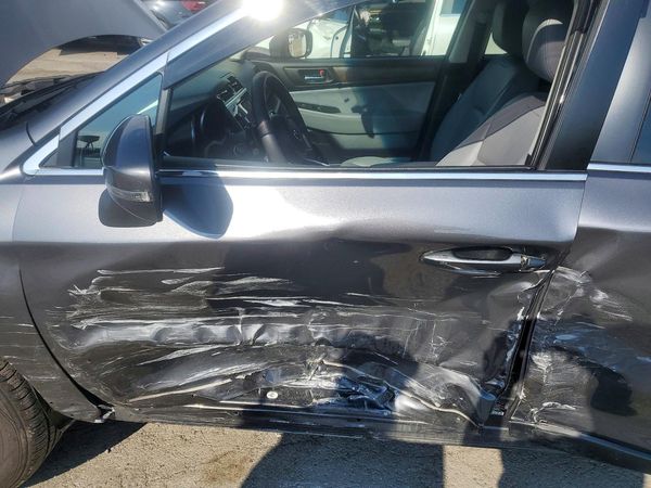 2018 SUBARU OUTBACK Limited+M/R — DENT