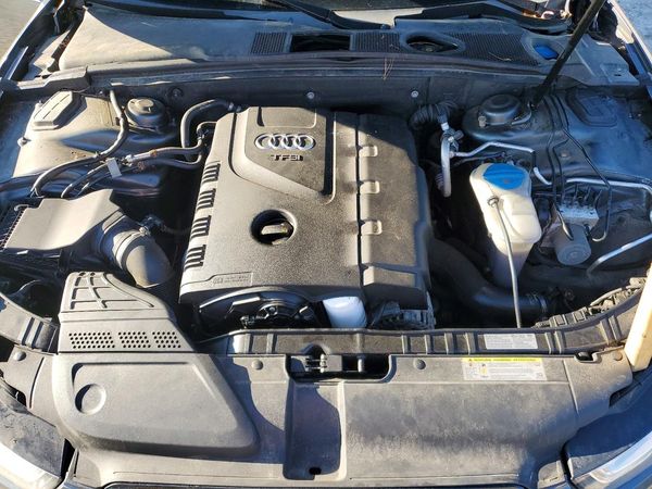 2013 AUDI A5 — Engine bay