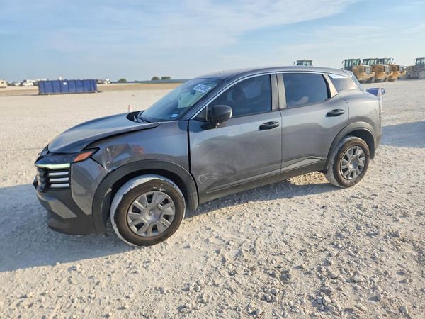 2026 NISSAN KICKS — Front 3/4