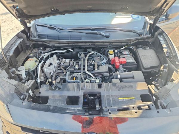2026 NISSAN KICKS — Engine bay