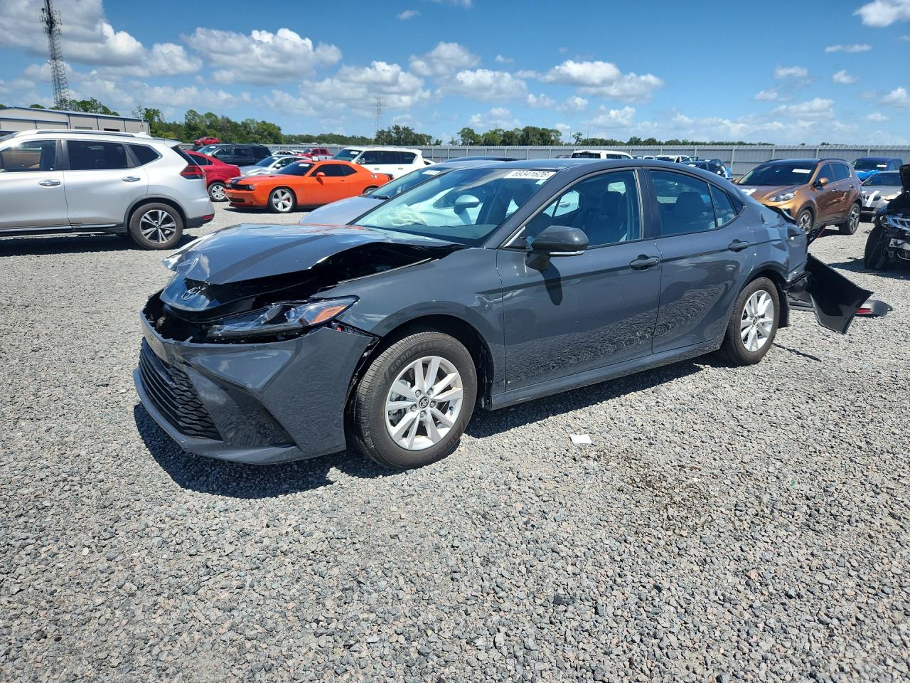 2025 TOYOTA CAMRY — Front 3/4