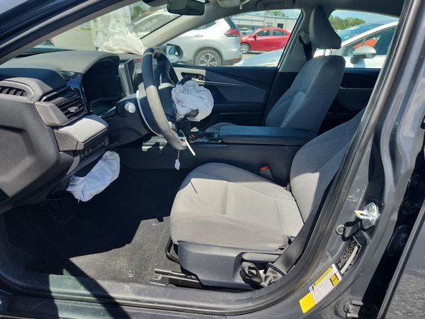 2025 TOYOTA CAMRY — DENT