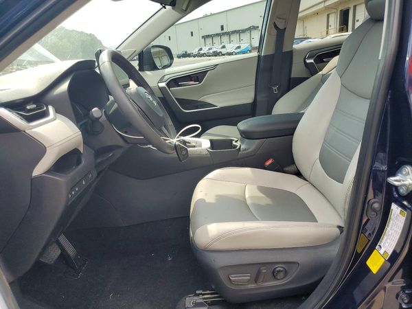 2025 TOYOTA RAV4 — DENT