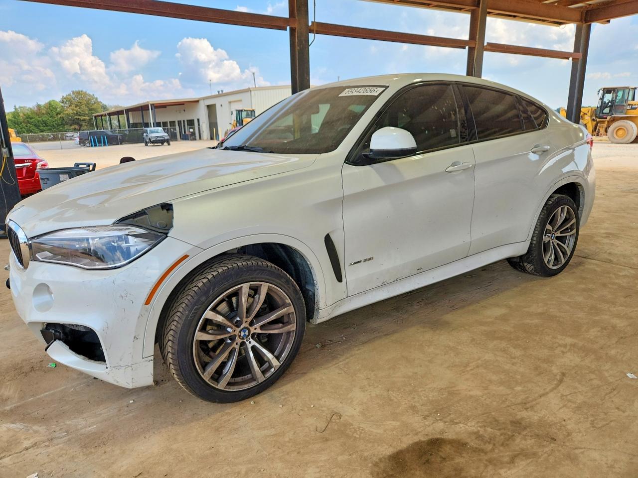 2016 BMW X6 — Front 3/4