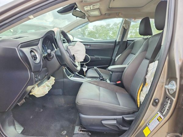 2017 TOYOTA COROLLA — DENT