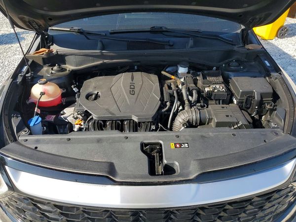 2023 KIA SPORTAGE — Engine bay