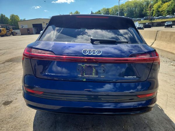 2022 AUDI E-TRON — DIRR