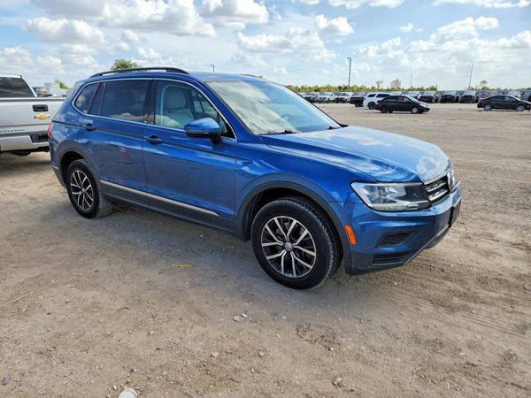 2018 VOLKSWAGEN TIGUAN — Passenger 3/4