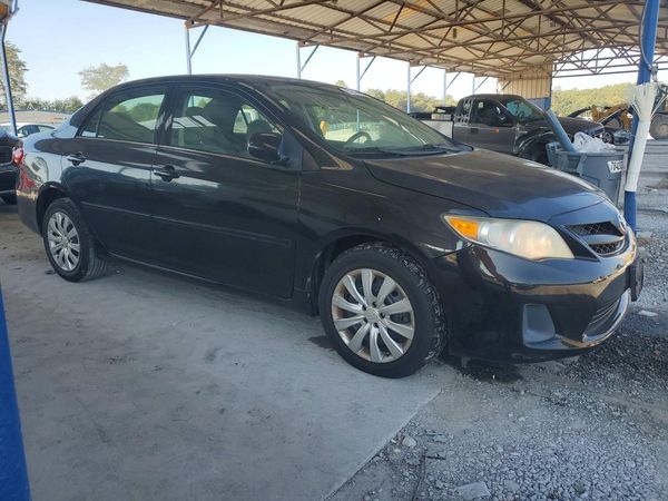 2013 TOYOTA COROLLA — Passenger 3/4