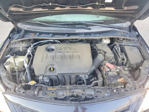 2013 TOYOTA COROLLA — Engine bay