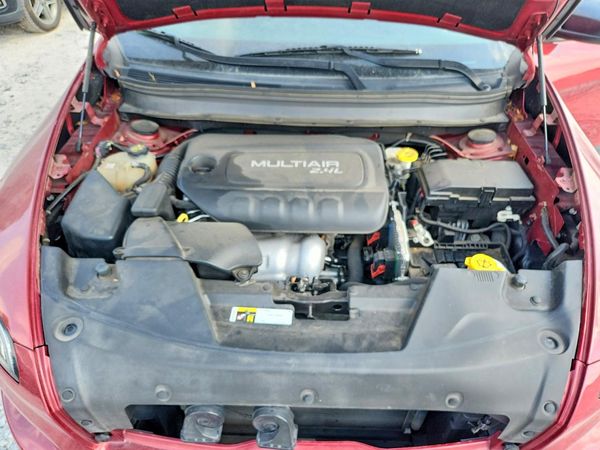 2017 JEEP CHEROKEE — Engine bay