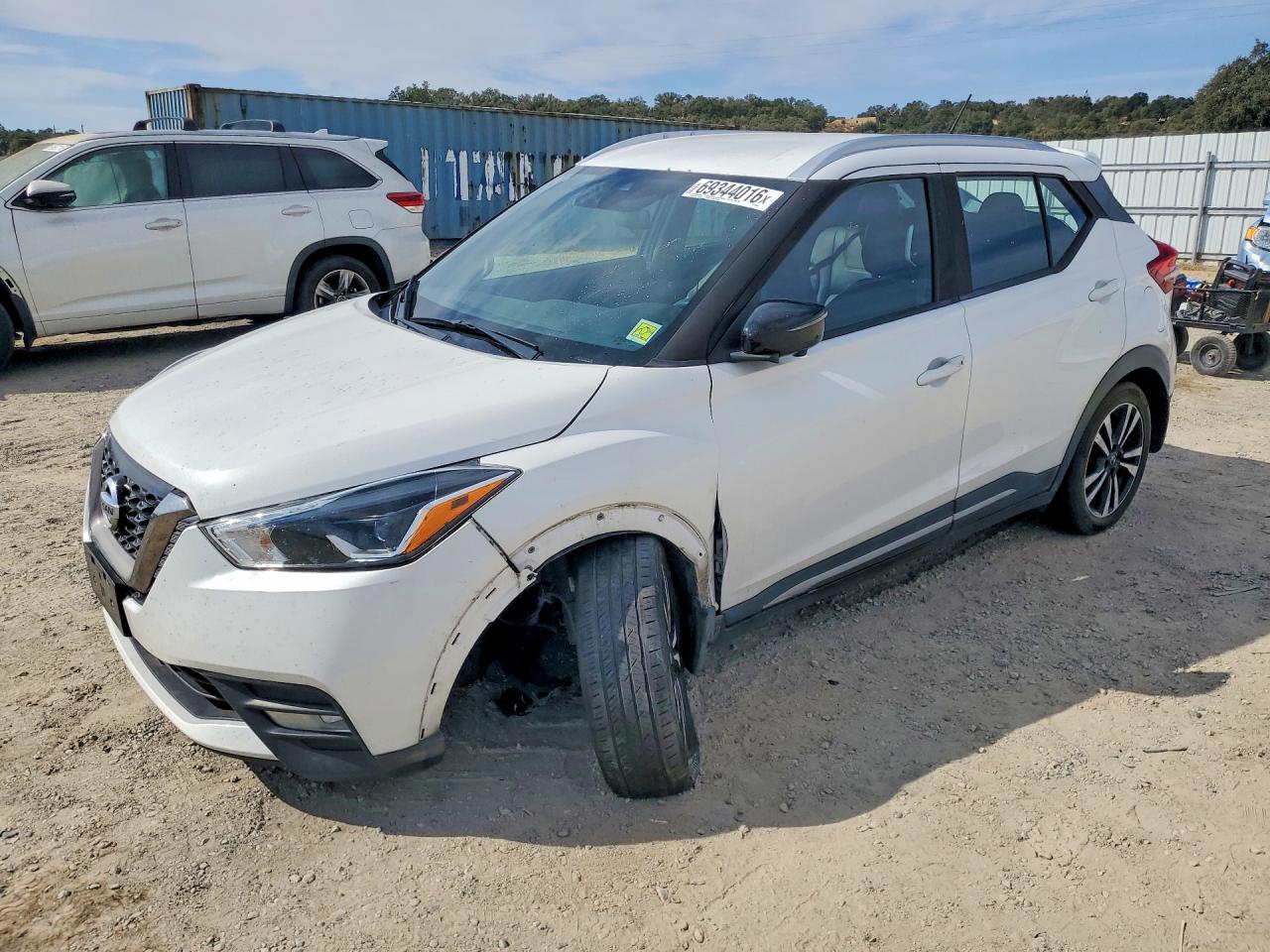 2020 NISSAN KICKS — Front 3/4