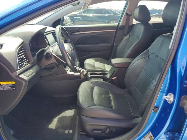 2017 HYUNDAI ELANTRA — DENT