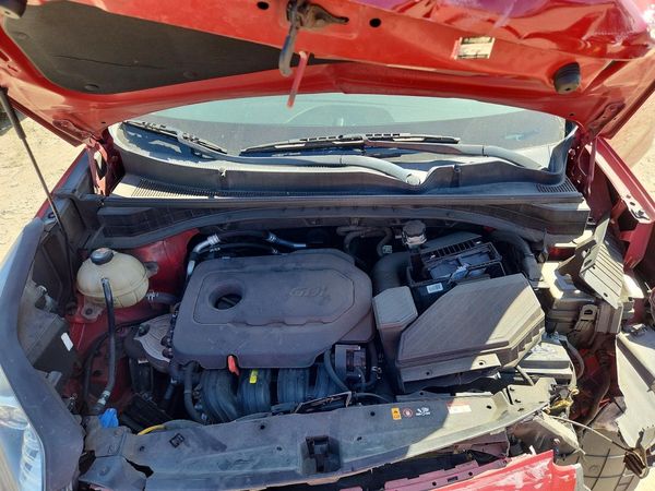 2020 KIA SPORTAGE LX — Engine bay