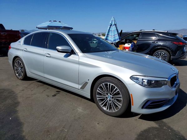 2019 BMW 530E — Passenger 3/4
