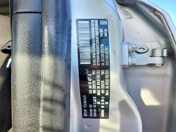 2015 JEEP RENEGADE — VINS