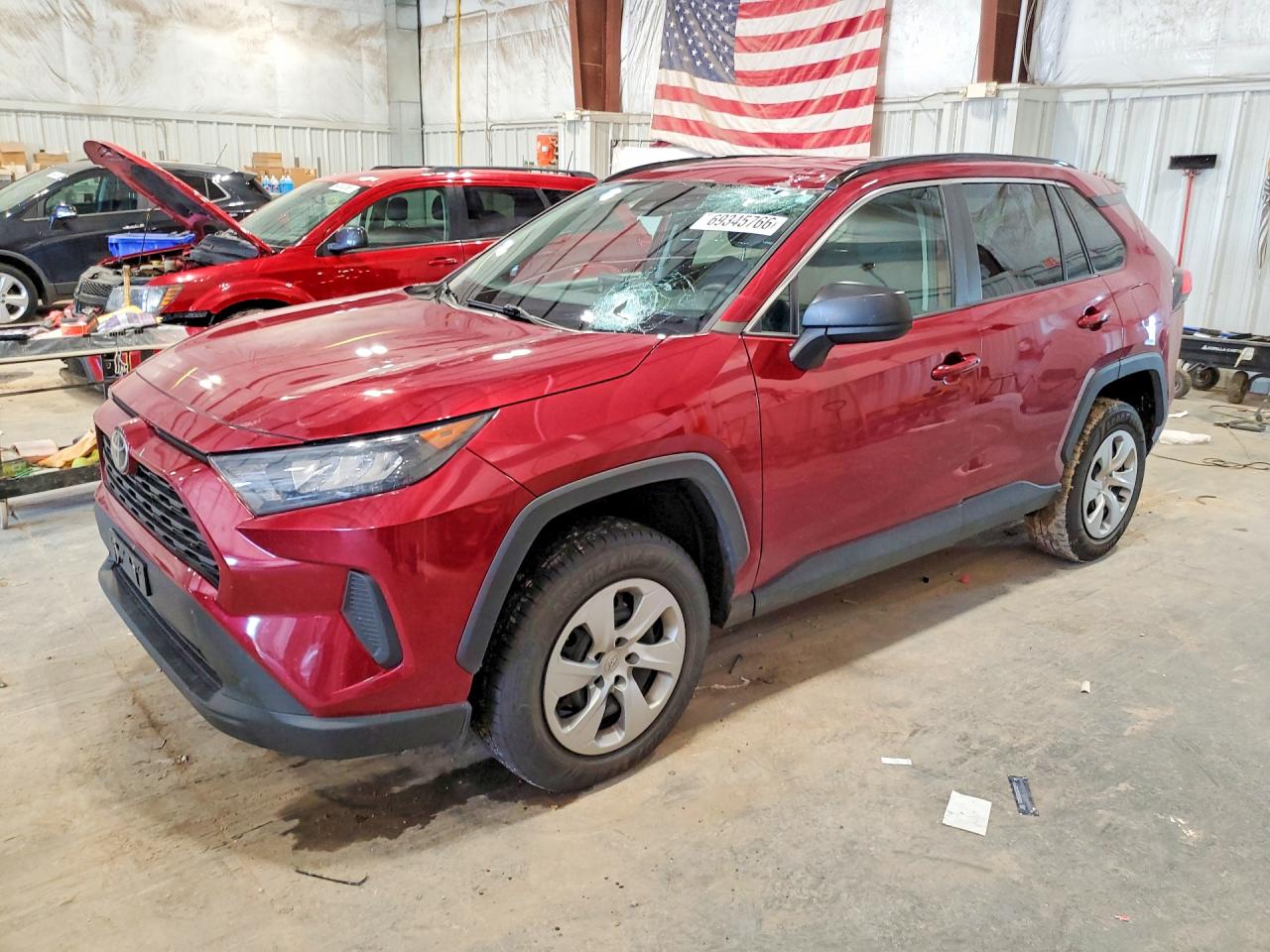 2020 TOYOTA RAV4 — Front 3/4