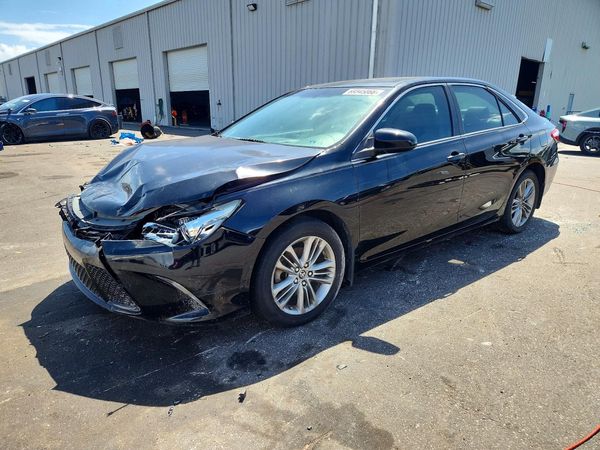 2015 TOYOTA CAMRY