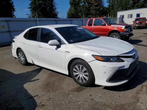 2021 TOYOTA CAMRY LE — Passenger 3/4