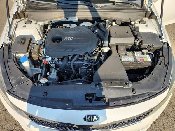 2017 KIA OPTIMA — Engine bay