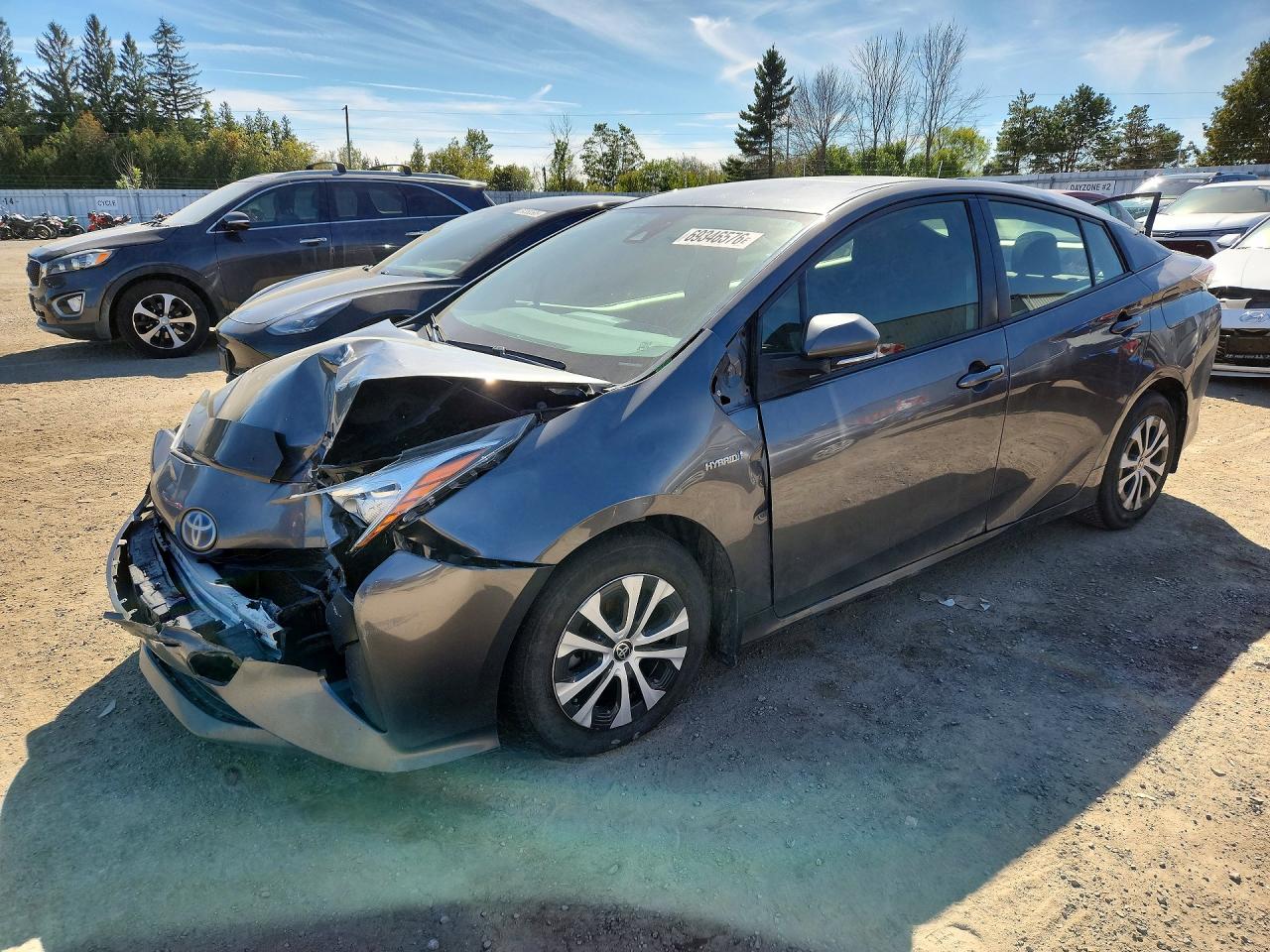 2016 TOYOTA PRIUS One/Two — Front 3/4