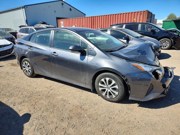 2016 TOYOTA PRIUS One/Two — Passenger 3/4