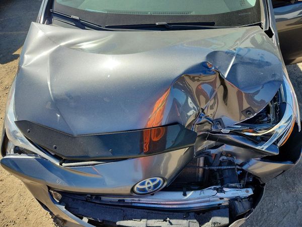 2016 TOYOTA PRIUS One/Two — Engine bay