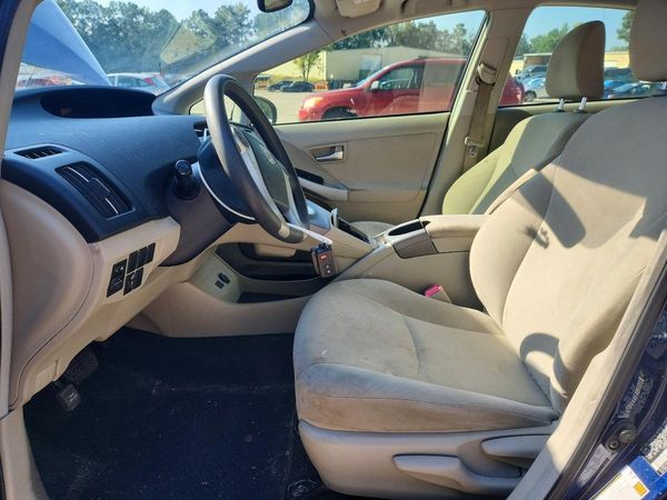 2013 TOYOTA PRIUS — DENT