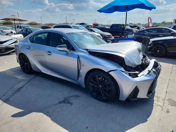 2021 LEXUS IS — Passenger 3/4