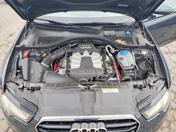 2013 AUDI A6 quattro Premium Plus — Engine bay