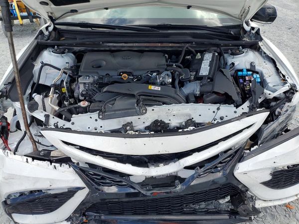 2023 TOYOTA CAMRY SE — Engine bay