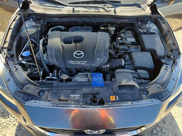 2017 MAZDA 3 Sport — Engine bay