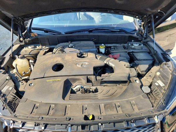 2022 INFINITI QX50 — Engine bay