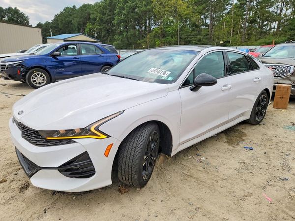 2021 KIA K5 — Front 3/4