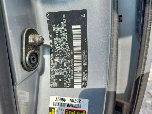 2014 TOYOTA SIENNA