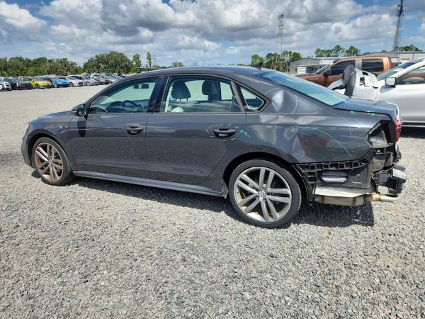 2018 VOLKSWAGEN PASSAT S, R-Line — DSRA